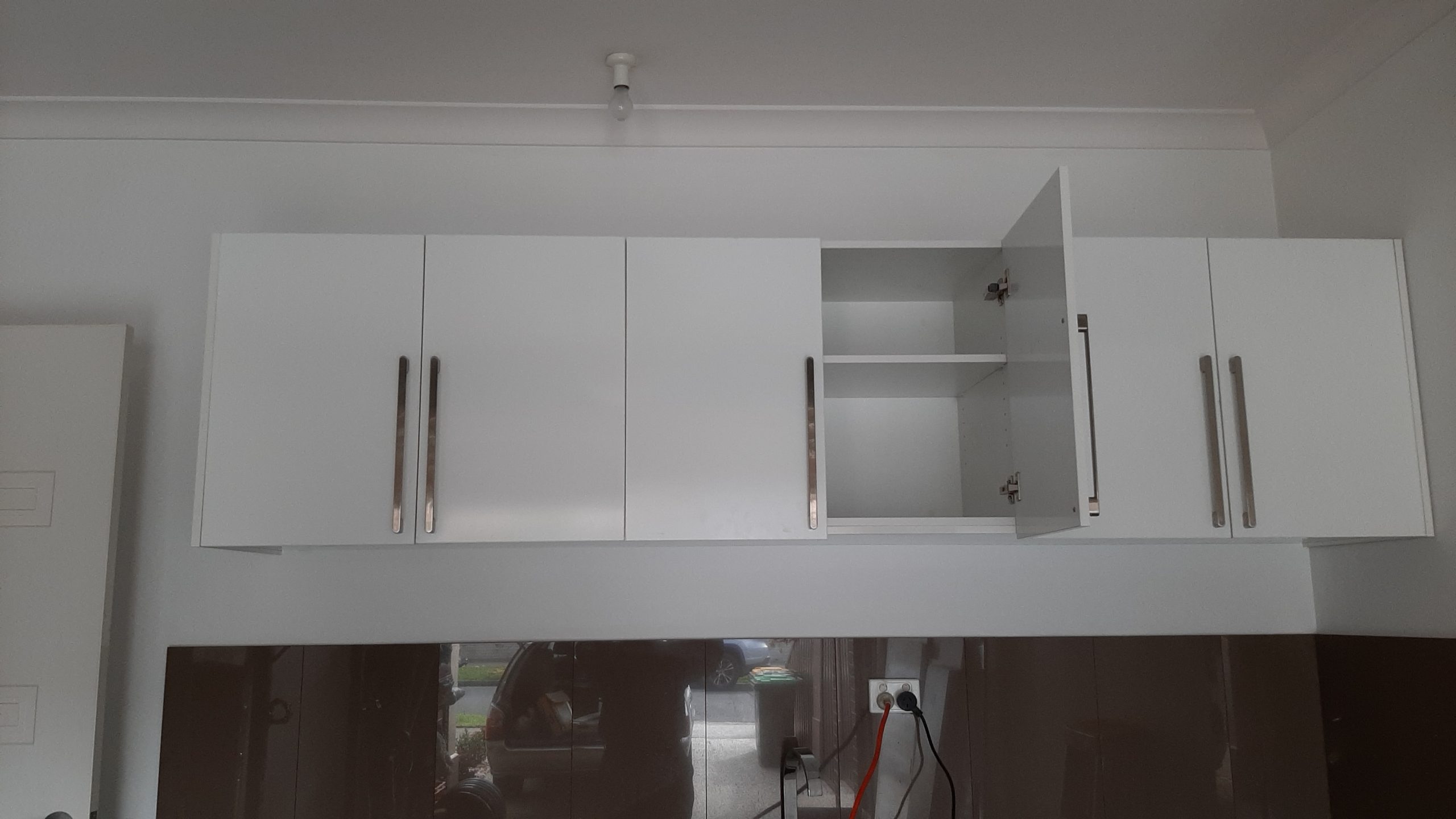 wall hung cabinet